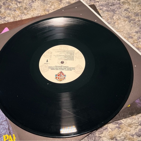 Nitty Gritty Dirt Band with their 1985 LP "Partners, Brothers & Friends." Record - Picture 8 of 9